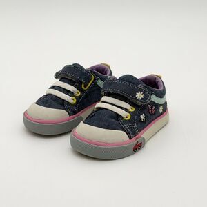 Kai Run Kristin Sneakers in the "Chambray Garden" Print Colorway - US Little Kid